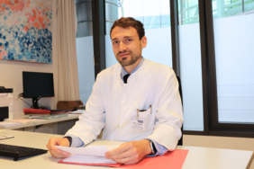 PD Dr. Philipp Klemm, Sektionsleiter der Physikalischen Medizin und Osteologie